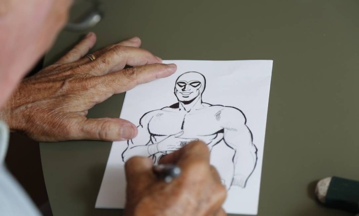 O veterano Walmir Amaral foi um dos poucos quadrinistas da América do Sul a ter autorização para desenhar e criar argumentos para as histórias do Fantasma
