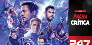 Vitrine do podcast Falha Crítica. Na lateral direita, uma faixa vertical com o logo do podcast e, embaixo o número do episódio: 247. Em destaque, os vingadores do filme original