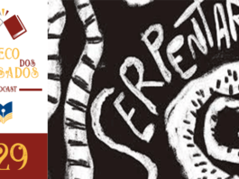Vitrine do episódio do podcast Boteco dos Versados. Na esquerda tem uma coluna vertical, com a logo do pocast no topo, a logo do Leitor Cabuloso no meio e o numeral 29 na base, indicando a numeração do podcast. Em destaque, um recorte da capa, mostrando diversos corpos de serpente compondo uma cena que parecem caminhos em um labirinto. O nome do livro: Serpentário aparece neste mesmo formato, centralizado.
