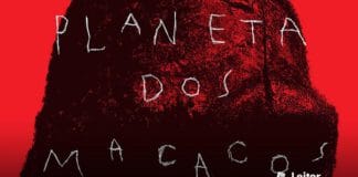 Recorte da capa do livro, um fundo vermelho, mostrando a parte superior do cranio de um símio. Em primeiro plano o título do livro em letras brancas, tortas e grosseiras