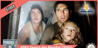 Fotomontagem com imagem de personagens do filme Guerra dos Mundos. À esquerda tem uma faixa rosa onde está escrito "filme". No inferior tem a logo do podcast, que é a ilustração de uma estante com livros e outros objetos, onde lê-se “Perdidos na Estante". Ao lado, em uma faixa rosa na qual está escrito "#064 - Guerra dos Mundos". Em cima, ao lado direito está o selo do Leitor Cabuloso e à direita o selo da campanha #AlémdoArcoÍris