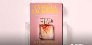 Capa do livro. Fundo rosa, no topo o nome da autora em amarelo. No centro um frasco de perfume, dentro do frasco uma mancha vermelho sangue. Abaixo o titulo do livro em amarelo