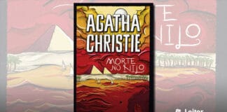 Capa do livro. Ilustração com cores do amarelo ao vermelho, uma paisagem do Egito, com as famosas piramides no centro, um céu com nuvens amarelas e vermelhas. Na base, os traços que formam as dunas, também forma a silhueta de um corpo humano, sendo possivel notar apenas a cabeça e uma das mãos