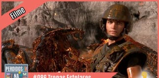 Vitrine do podcast, montagem com cena filme mostrando um soldado e ao fundo o corpo gosmendo e dilacerado de um alienigena insetóide. À esquerda tem uma faixa rosa onde está escrito "filme". No inferior tem a logo do podcast, que é a ilustração de uma estante com livros e outros objetos, onde lê-se “Perdidos na Estante". Ao lado, em uma faixa rosa na qual está escrito "#086 Tropas Estelares" e ao seu lado direito, em cima, está o selo do Leitor Cabuloso.