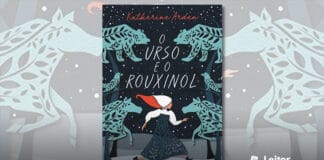 Capa do livro. Um ambiente aberto, noturno e nevando, com o chão coberto de neve. Uma garota corre, ela usa um lenço branco, cabelo vermelho, um vestido verde que é composto por formas de folhas vazadas sendo possivel ver o ambiente. Em azul esverdeado, silhuetas de dois ursos, dois passaros e dois cavalos aparecem pela metade nas laterais da capa, no topo, no centro e na base, tais silhuetas também são vazadas com formas de folhas.
