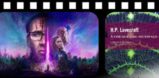 Montagem com uma pelicula de filme na horizontal, mostrando dois frames, o da esquerda mostra o poster do filme "A Cor que Caiu do Espaço", mostra uma montagem com um céu com cores psicodélicas, arvores ao fundo, no centro o rosto dos personagens separados por uma luz púrpura que sai de um fosso frente a uma silhueta humana. No frame da direita está o recorte da capa do livro "A Cor que Caiu do Espaço", um fundo azul com semicirculos e e traços verdes em disposição radial. Em primeiro plano uma tarja roxa com o título do autor, do conto, e do tradutor.