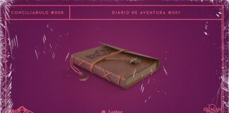 Em destaque, imagem de diário antigo com capa de couro e adereços dourados. Na parte superior, em rosa, há o letreiro “Conciliábulo #008 - Diário de Aventura #001”, e, na inferior, os logos dos podcasts “Estação 21”, do RPG “D21” e do site “Leitor Cabuloso”.