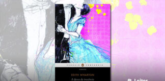 Capa do livro. Layout padrão da Penguin Editora, onde a imagem fica na maior parte da capa, e 1/3 abaixo uma tarja branca com o nome da editora e um símbolo de um pinguim no centro, um retângulo preto, com o nome da autora em laranja, e o título do livro em branco. Na parte da imagem, uma ilustração mostrando um fundo rosa, na frente, um casal com roupas de gala, a moça com um vestido longo azul e luvas brancas, e o homem com smoking, suas peles não possuem cor, eles se beijam mas seus rostos não aparecem na capa.